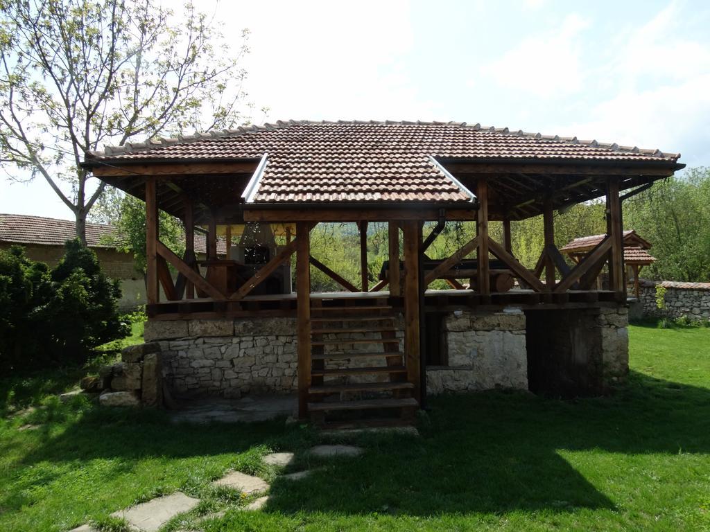 Hotel Krai Potoka Krushuna Exterior foto